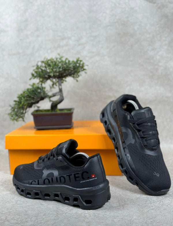 Cloudtc Black Ultra liviano